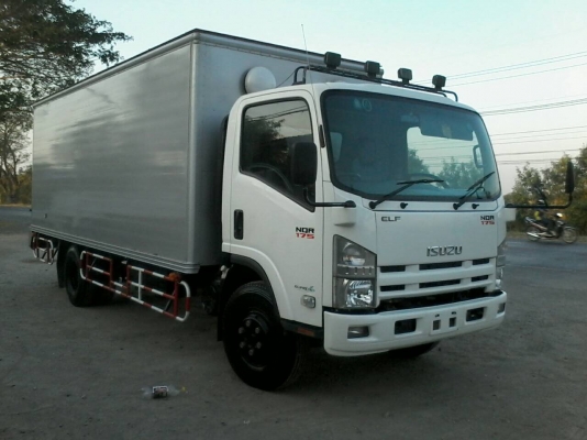 ขายISUZU NQR175หน้าตึกยูโร3จดปี56ไมล์น้อยตู้แห้งยาว5.50เมตร