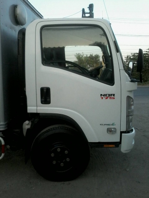 ขายISUZU NQR175หน้าตึกยูโร3จดปี56ไมล์น้อยตู้แห้งยาว5.50เมตร