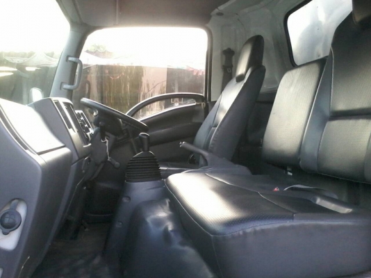 ขายISUZU NQR175หน้าตึกยูโร3จดปี56ไมล์น้อยตู้แห้งยาว5.50เมตร