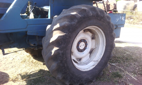 ขาย 468000 FORD6600เต็มตัว T5ติดคีบพร้อมใบตัก เล่มทะเบียนพร้อม ขาย 468000 FORD6600เต็มตัว T5ติดคีบพร้อมใบตัก เล่มทะเบียนพร้อม