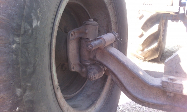 ขาย 468000 FORD6600เต็มตัว T5ติดคีบพร้อมใบตัก เล่มทะเบียนพร้อม ขาย 468000 FORD6600เต็มตัว T5ติดคีบพร้อมใบตัก เล่มทะเบียนพร้อม