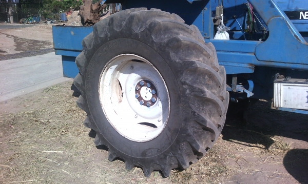 ขาย 468000 FORD6600เต็มตัว T5ติดคีบพร้อมใบตัก เล่มทะเบียนพร้อม ขาย 468000 FORD6600เต็มตัว T5ติดคีบพร้อมใบตัก เล่มทะเบียนพร้อม