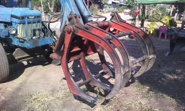 ขาย 468000 FORD6600เต็มตัว T5ติดคีบพร้อมใบตัก เล่มทะเบียนพร้อม ขาย 468000 FORD6600เต็มตัว T5ติดคีบพร้อมใบตัก เล่มทะเบียนพร้อม