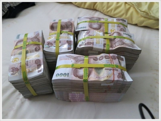 ขายสดหางพื้นเรียบมือหนึ่งใช้งานมาเพียง 10 เดือน