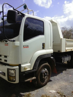 ขายดาวน์..หรือขายตัดสด 6ล้อดั้ม 240แรงISUZU FTR.. ปี2556 ไมล์137600 กิโล. รถสวยเดิมๆ
