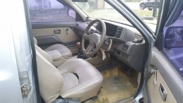 !!! รถบ้านแท้ๆ 100\%ผู้หญิงใช้มือเดียว อีซูซุ ทีเอฟอา มังกรทองแวน ปลายปี 40 !!! !!! รถบ้านแท้ๆ 100\%ผู้หญิงใช้มือเดียว อีซูซุ ทีเอฟอา มังกรทองแวน ปลายปี 40 !!!