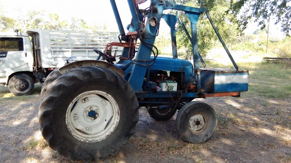 รถคีบอ้อยพร้อมใช้งาน