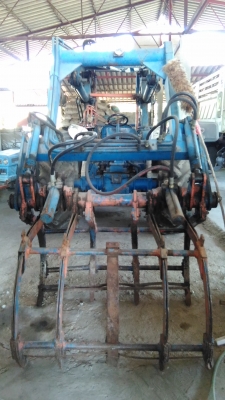 รถคีบอ้อยพร้อมใช้งาน