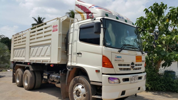 ขายด่วน,,โทรเลย -098-6474222 ปฏิวัติ -รถสิบล้อดั้ม hino380 ปี 57 แม่เดี่ยขาย 2,3 ล้านบาท,สวยๆ,นางฟ้ายังอาย,