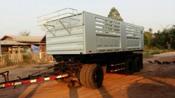 ขายด่วน,,รถสิบล้อดั้ม,พ่วง แม่ลูก 3 คานแท้ๆ,,สวยๆๆ,, isuzu360 fxz ปี 2557  กระบะสามมิตร