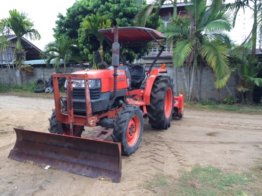 ขาย Kubota4508DI อุปกรณ์3ชิ้น ผาน6CMTและดันหน้าพร้อมโรตารี่1.8ทะเบียนพร้อมโอน  ราคา310000