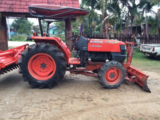 ขาย Kubota4508DI อุปกรณ์3ชิ้น ผาน6CMTและดันหน้าพร้อมโรตารี่1.8ทะเบียนพร้อมโอน  ราคา310000