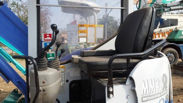 รถขุดมือสองญี่ปุ่น MITSUBISHI MM30SR-3 ราคาต่อรองได้ รถขุดมือสองญี่ปุ่น MITSUBISHI MM30SR-3 ราคาต่อรองได้