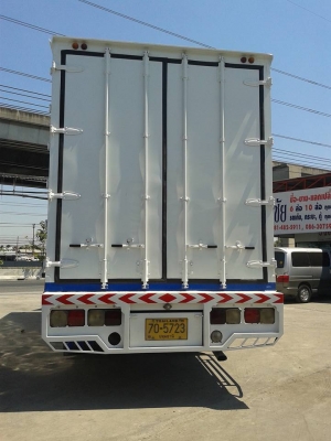 ขาย HINO FG ซีรี๋ส์ 500 ปี 2554  ตู้แห้ง 10 บาน 212 แรงม้าเทอร์โบ ยาว 7.30 ม.ยางเต็มทุกเส้น สภาพตู้เหมือนใหม่ ภายในสวยๆ พร้อมใช้ ราคา 1,380,000 บาท สนใจสอบถามเพิ่มเติมได้ที่ 081-4825911 คุณพิมพ์ใจ 085-0097969 คุณรุ่ง