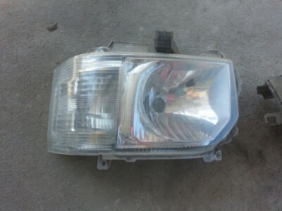 ไฟหน้า ซ้าย รถตู้ โตโยต้า คอมมิวเตอร์ มือสอง ของแท้ ราคา 1,500