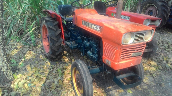 คูโบต้าL2000สภาพดีพร้อมใช้ครับส่งฟรีครับไม่เกิน200โล