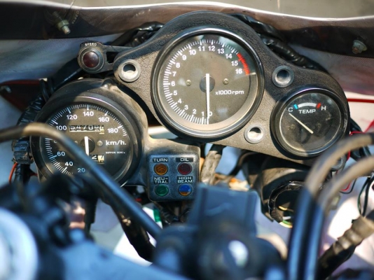 !!!!มาใหม่!!!! ขาย Honda Cbr400 พร้อมทะเบียนแท้ สภาพเครื่องดีมากๆ