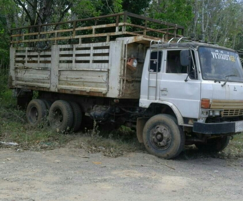 สิบล้อ ฮีโน่ KT725 EM100-220 ดั้มสามมิต 2เพาใหญ่ สภาพดีพร้อมใช้ เล่ม ทะเบียนพร้อมโอน สิบล้อ ฮีโน่ KT725 EM100-220 ดั้มสามมิต 2เพาใหญ่ สภาพดีพร้อมใช้ เล่ม ทะเบียนพร้อมโอน