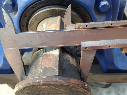 ขายมอเตอร์เกียร์ Cycro drive Sumitomo 5HP. 380V อัตราทด 1:104 เพลาออกประมาณ 13 รอบต่อนาที มีระบบเบรคในตัว สภาพสวยมาก พร้อมใช้งาน