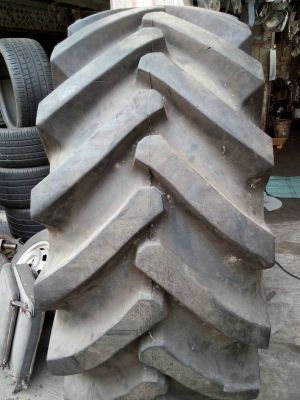 23.1-26 SIMEX SAII ยางรถไถ รถตัก มี 1 เส้น tel.081-427-3941 ไอดีไลน์ 0814273941