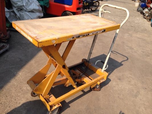 ขาย X-lift ยกของ รับน้ำหนักได้ 700Kg. ยกสูง 1เมตร สภาพดี พร้อมใช้งาน
