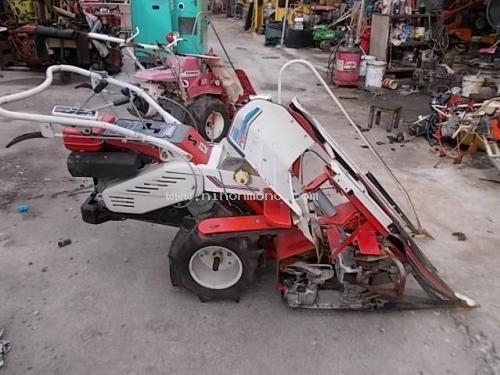 รถเกี่ยวข้าวเดินตาม  MITSUBISHI  MB560 รหัสสินค้า : 80802992   Line ID: nihonmono   www.nihonmono.com