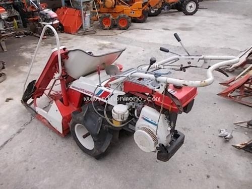 รถเกี่ยวข้าวเดินตาม  MITSUBISHI  MB560 รหัสสินค้า : 80802992   Line ID: nihonmono   www.nihonmono.com