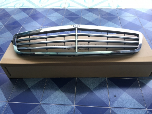 ขายกระจังหน้า Benz c200 ปี2013 ของแท้