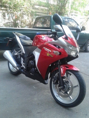 ขายลูกเดียว CBR250R ABS หัวฉีด ปี2555 สวยๆ ราคาเบาๆ