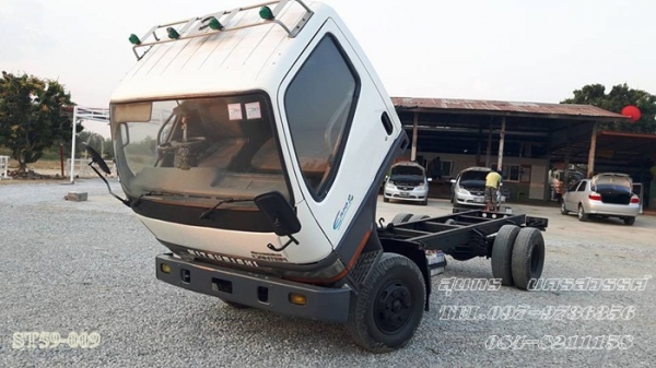 ขายด่วน รถบรรทุก 6 ล้อ MITSIBISHI CANTER EURO-2 หัวคัซซี สภาพสวยพร้อมใช้งาน ราคาสุดคุ้ม