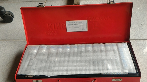 ชุดประแจบล็อก EURO KING TOOLS เยรมัน เนื้อโลหะ CR- v อย่างดี 24 ชิ้น  ข้อต่อสวมขนาด 1/2 นิ้ว ชุดประแจจับขันขนาดใหญ่แข็งแรง