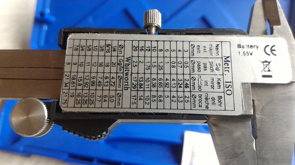 เวอร์เนียดิจิตอล ยี่ห้อ OKURA ระยะการทำงาน 150 มม. แสดงผลเป็นตัวเลย LCD สีดำ ทศนิยม 2 ตำแหน่ง