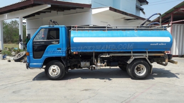 รถบรรทุกน้ำ ISUZU   6 ล้อ