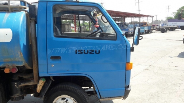 รถบรรทุกน้ำ ISUZU   6 ล้อ