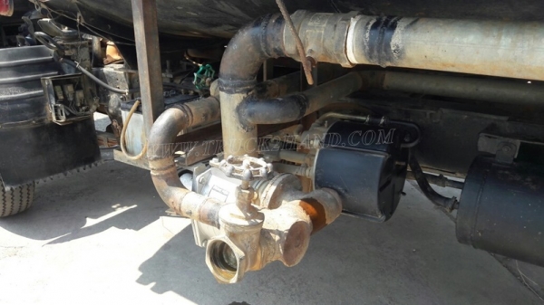 รถบรรทุกน้ำ ISUZU   6 ล้อ