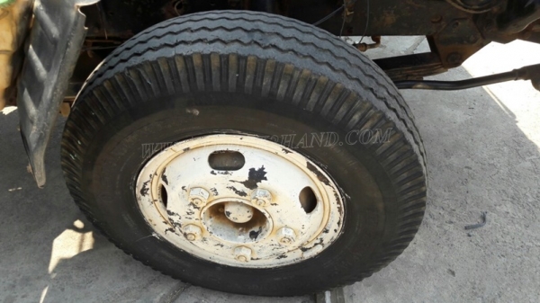 รถบรรทุกน้ำ ISUZU   6 ล้อ