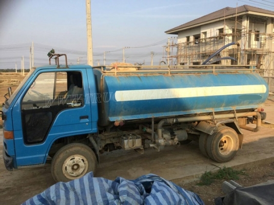 รถบรรทุกน้ำ ISUZU   6 ล้อ