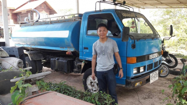 รถบรรทุกน้ำ ISUZU   6 ล้อ