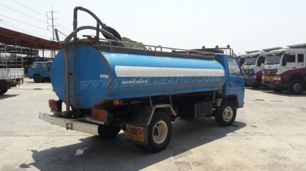 รถบรรทุกน้ำ ISUZU   6 ล้อ