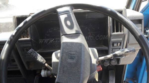 รถบรรทุกน้ำ ISUZU   6 ล้อ