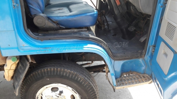 รถบรรทุกน้ำ ISUZU   6 ล้อ