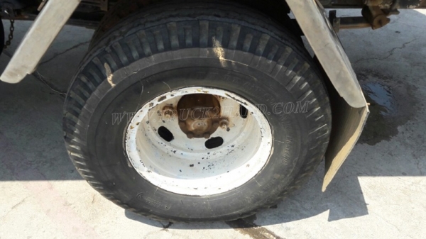 รถบรรทุกน้ำ ISUZU   6 ล้อ
