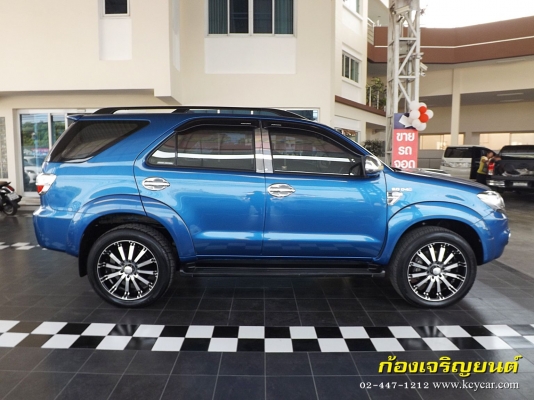 TOYOTA FORTUNER 3.0V AUTO 4WD ปี 2011 TOYOTA FORTUNER 3.0V AUTO 4WD ปี 2011