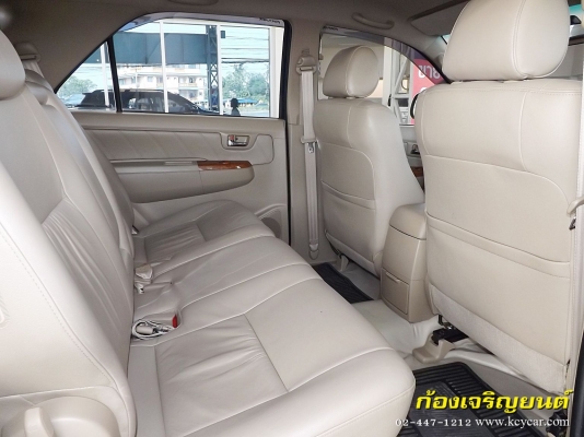 TOYOTA FORTUNER 3.0V AUTO 4WD ปี 2011 TOYOTA FORTUNER 3.0V AUTO 4WD ปี 2011