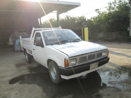 รถกระบะ ปิคอัฟดั้มพ์ นิสสัน Big M กระบะเปิดได้ 3ด้าน ดั้มพ์ใหม่