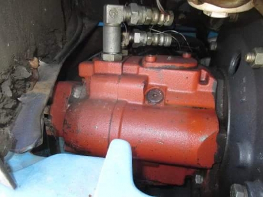 ขายรถขุด ยี่ห้อ : HITACHI  รุ่น : EX40U รถขุดเก่านอกแท้ มีเอกสารใบอินวอย รถไม่เคยผ่านการใช้งานในไทย  แทรกเหล็ก  คลอนโทนสั้น ปั้มนิ้ว ทำสี-ติดแอร์พร้อม  สนใจติดต่อ : 099-907-9273 กิ๊ฟ