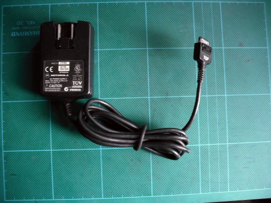 โทรศัพท์เคลื่อนที่ Motolola STARTAC ปี 1996 โทรศัพท์เคลื่อนที่ Motolola STARTAC ปี 1996