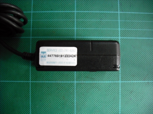 โทรศัพท์เคลื่อนที่ Motolola STARTAC ปี 1996 โทรศัพท์เคลื่อนที่ Motolola STARTAC ปี 1996