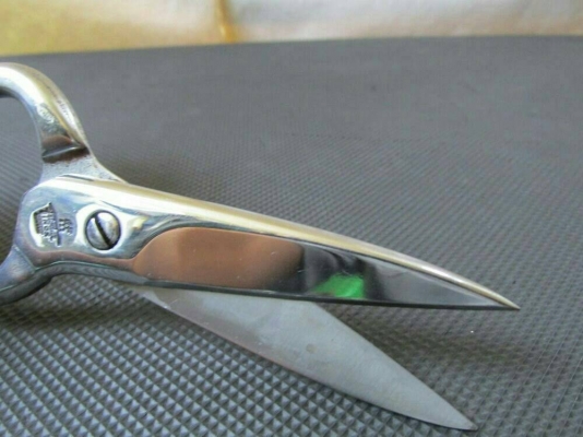 ขายกรรไกรตราตุ๊กตาคู่งานเก่าเยอรมัน Made in Germany.