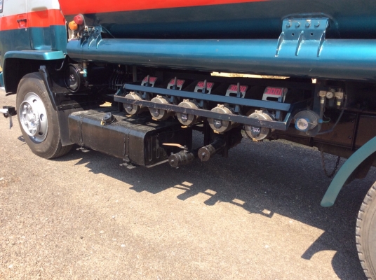 ISUZU 10ล้อ เพลาเดียว ถังน้ำมัน เครื่อง195แรง แท้ สภาพสวย ยางดี 10เส้น  เครื่องดี ครัทซีสวย ขาย 880,000 บาท ศุภากร  081-1903107 ,081-4252943